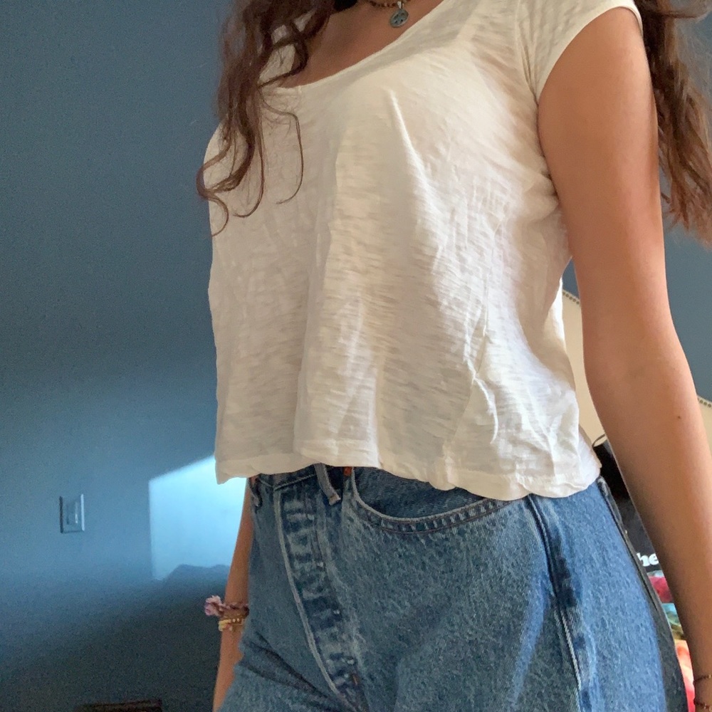 Super comfortable white t-shirt